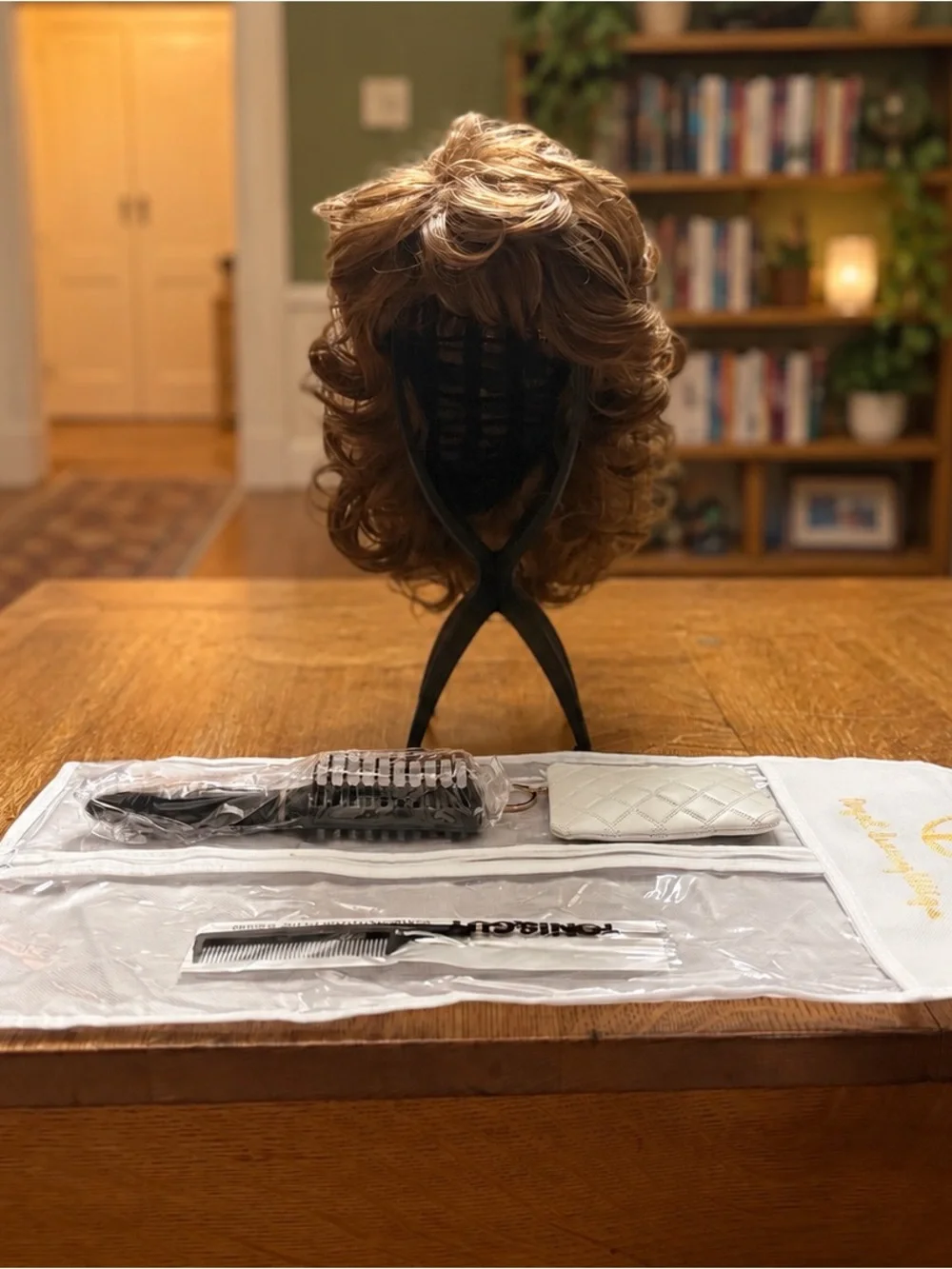 Short Curly Brown Synthetic Wig for Everyday Style